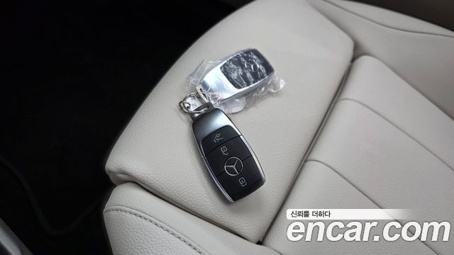 Mercedes-Benz EQB (X243) EQB300 4MATIC Progressive 2026 — фото 16