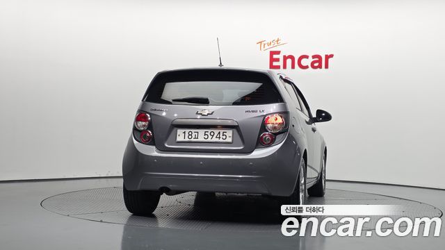 Chevrolet Aveo Hatchback LS Deluxe 2012 — фото 4