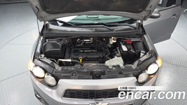 Chevrolet Aveo Hatchback LS Deluxe 2012 — фото 6