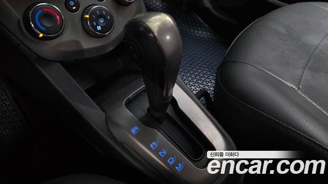 Chevrolet Aveo Hatchback LS Deluxe 2012 — фото 9
