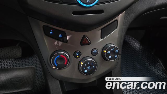 Chevrolet Aveo Hatchback LS Deluxe 2012 — фото 15