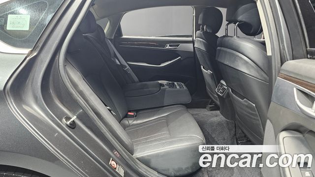 Genesis G80 3.3 GDI AWD Luxury 2017 — фото 11