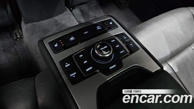 Genesis G80 3.3 GDI AWD Luxury 2017 — фото 19
