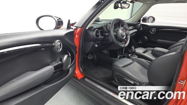 MINI Cooper S HIGH 3rd 2020 — фото 10