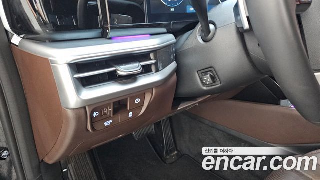 Hyundai Grandeur (GN7) 2,5 Gasoline 2WD Exclusive 2023 — фото 28