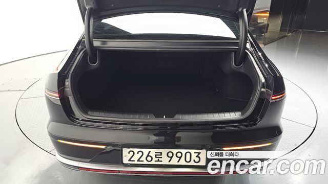 Hyundai Grandeur (GN7) 2,5 Gasoline 2WD Exclusive 2023 — фото 33