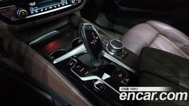 BMW 6 Series GT (G32) 630i xDrive Luxury 2022 — фото 9