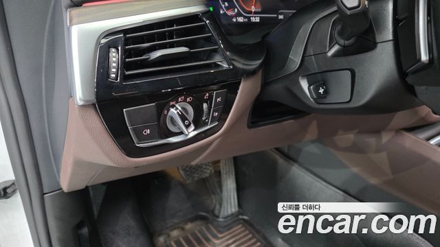 BMW 6 Series GT (G32) 630i xDrive Luxury 2022 — фото 33