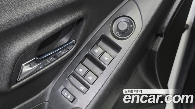 Chevrolet Trax 1.4 Premier 2018 — фото 14