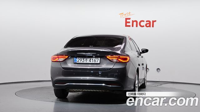 Chrysler 200 (II) 2.4 Limited 2015 — фото 4