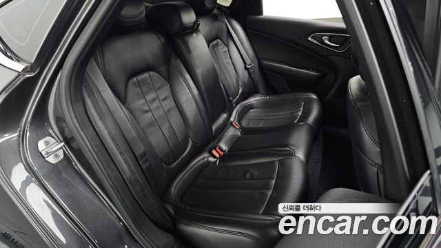 Chrysler 200 (II) 2.4 Limited 2015 — фото 12