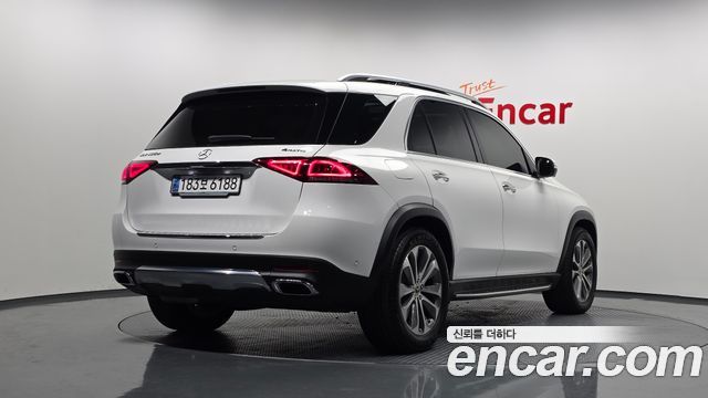 Mercedes-Benz GLE-Class (W167) GLE300d 4MATIC 2023 — фото 2