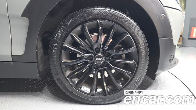 MINI Cooper Clubman Classic Plus Lite 2nd 2022 — фото 5