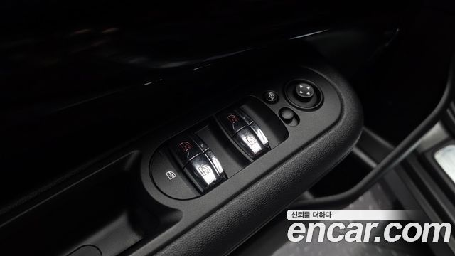 MINI Cooper Clubman Classic Plus Lite 2nd 2022 — фото 29