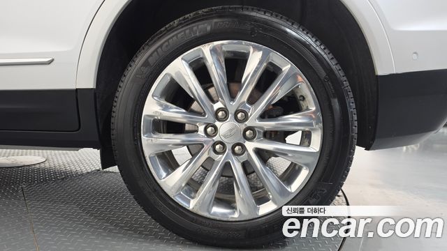 Cadillac XT5 3.6 Platinum 2019 — фото 21