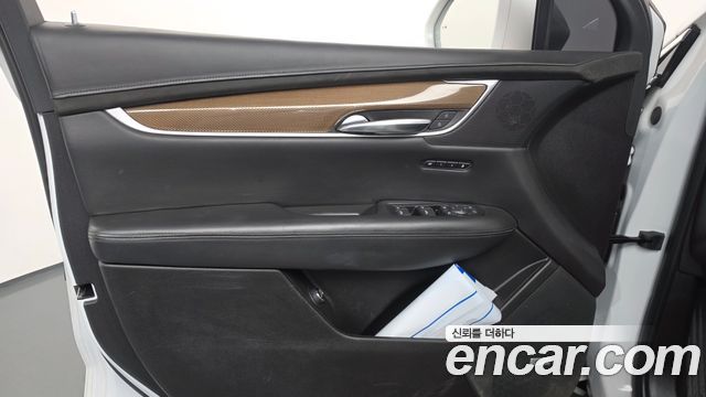 Cadillac XT5 3.6 Platinum 2019 — фото 24