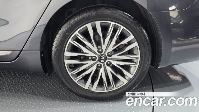 Kia K7 Premier 2.5 GDI Noblesse 2020 — фото 21