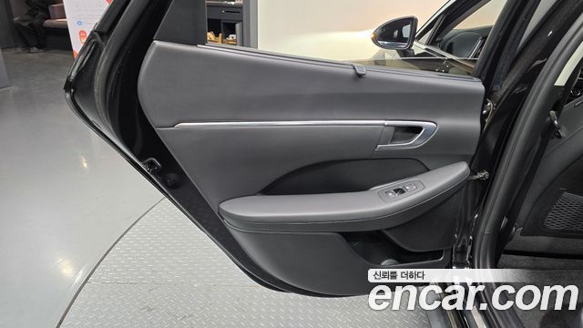 Hyundai Sonata (DN8) 2.0 Premium Family 2021 — фото 25