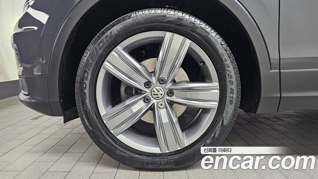 Volkswagen Tiguan (II) 2.0 TDI 4Motion Prestige 2018 — фото 5