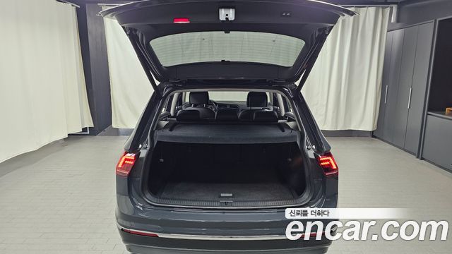 Volkswagen Tiguan (II) 2.0 TDI 4Motion Prestige 2018 — фото 16