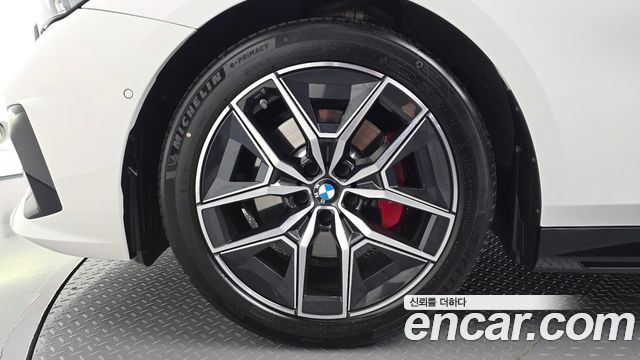 BMW 5 Series (G60) 520i Special Edition 2024 — фото 5