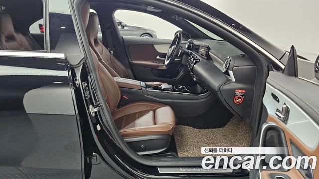 Mercedes-Benz CLA-Class (C118) CLA250 4MATIC 2023 — фото 11