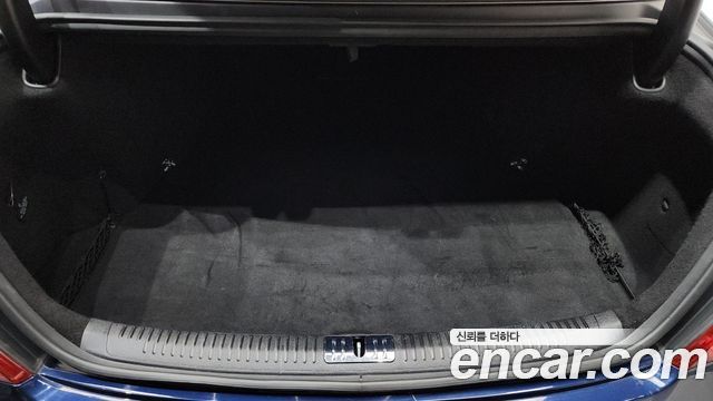 Genesis EQ900 3.8 GDI AWD Premium Luxury 2017 — фото 20