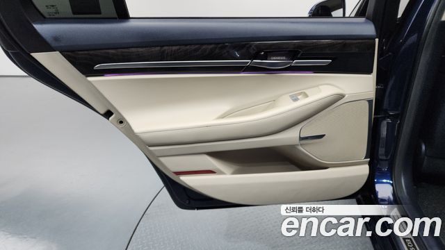 Genesis EQ900 3.8 GDI AWD Premium Luxury 2017 — фото 25