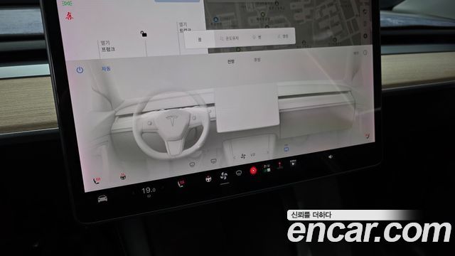 Tesla Model Y Standard Range RWD 2021 — фото 16
