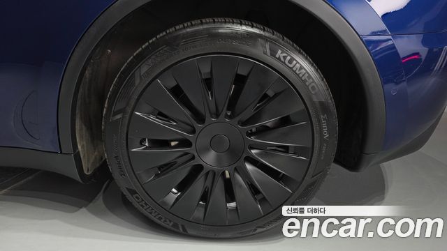 Tesla Model Y Standard Range RWD 2021 — фото 21