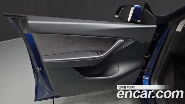Tesla Model Y Standard Range RWD 2021 — фото 24