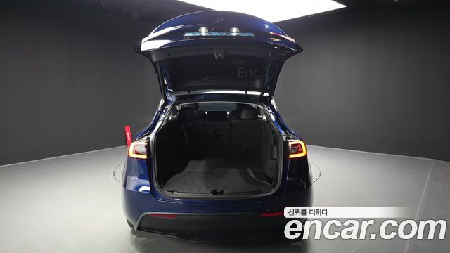 Tesla Model Y Standard Range RWD 2021 — фото 33