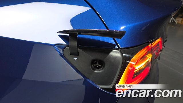 Tesla Model Y Standard Range RWD 2021 — фото 34