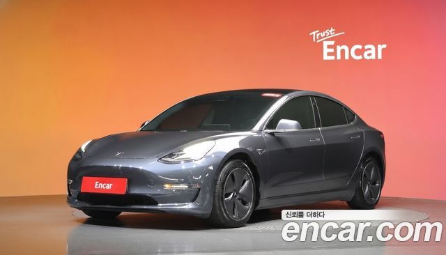 Tesla Model 3 Long Range AWD