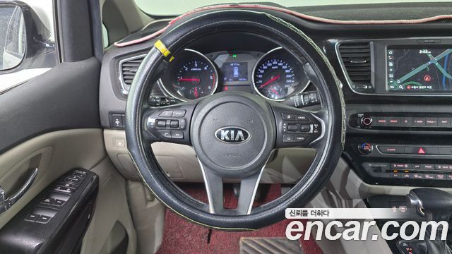 Kia Carnival 9-Seater Prstige 2020 — фото 14