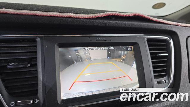 Kia Carnival 9-Seater Prstige 2020 — фото 15