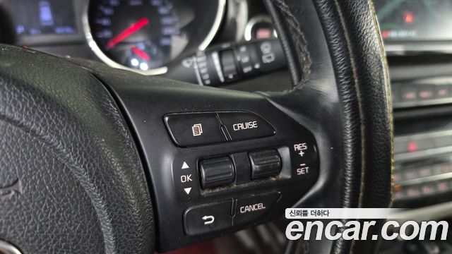 Kia Carnival 9-Seater Prstige 2020 — фото 17
