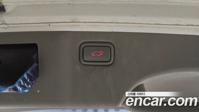 Kia Carnival 9-Seater Prstige 2020 — фото 18