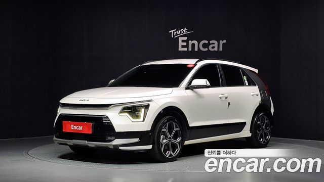 Kia Niro Signature 2022 — фото 1