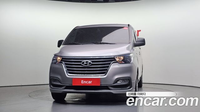 Hyundai Grand Starex Van 3-Seater Smart 2021 — фото 3