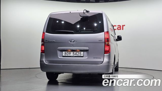 Hyundai Grand Starex Van 3-Seater Smart 2021 — фото 4