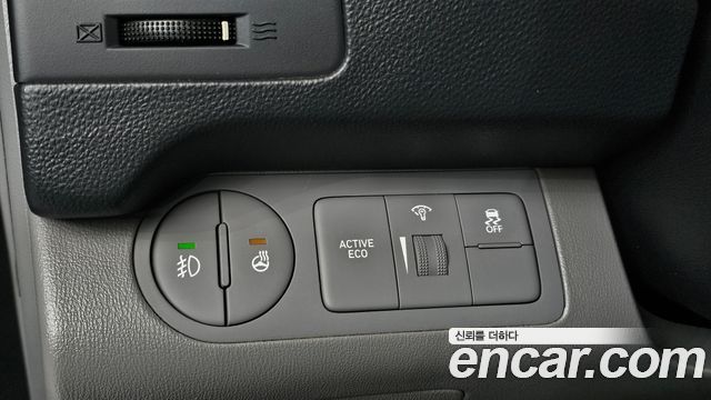 Hyundai Grand Starex Van 3-Seater Smart 2021 — фото 14