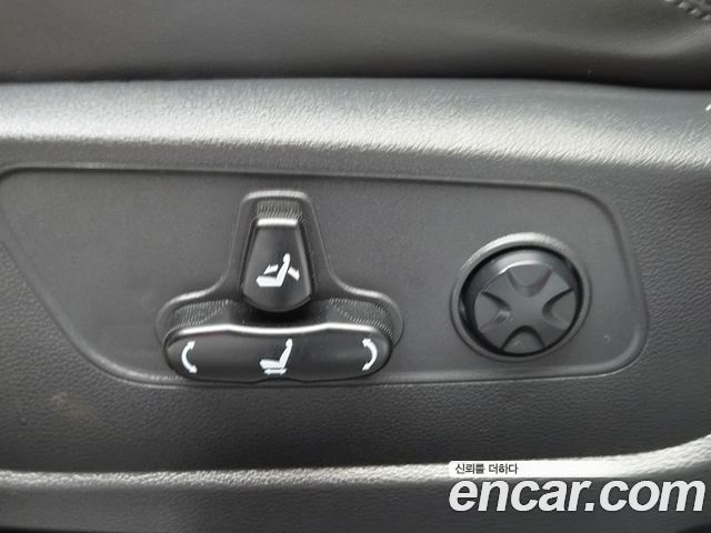 KG Mobility (SsangYong) Very New Tivoli Gasoline 1.5 2WD V3 2022 — фото 18