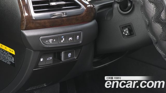 Genesis EQ900 3.8 GDI AWD Premium Luxury 2018 — фото 15