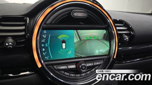 MINI Cooper D Clubman High 2nd 2018 — фото 19
