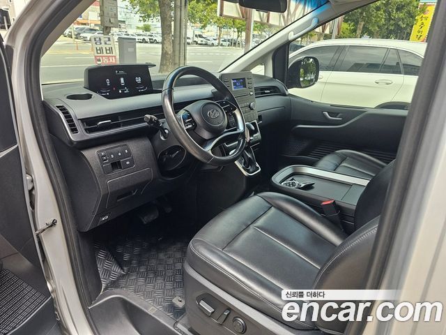 Hyundai Staria Cargo 5-Seater Modern 2022 — фото 9