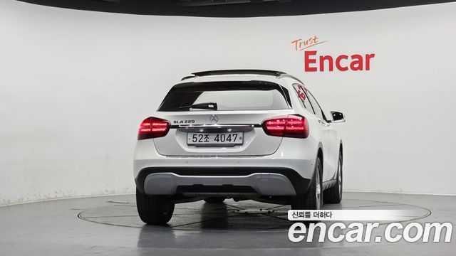 Mercedes-Benz GLA-Class (X156) GLA220 2018 — фото 4