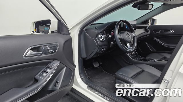 Mercedes-Benz GLA-Class (X156) GLA220 2018 — фото 10