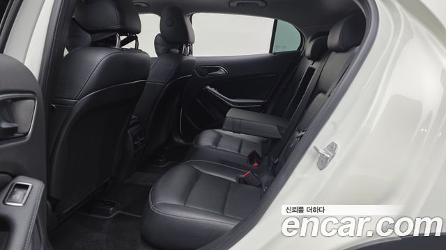 Mercedes-Benz GLA-Class (X156) GLA220 2018 — фото 16