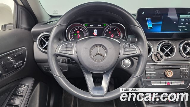 Mercedes-Benz GLA-Class (X156) GLA220 2018 — фото 17